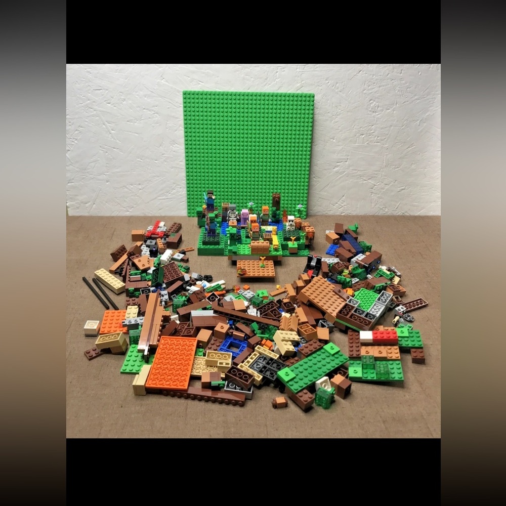 LEGO Minecraft 2.3lb Lot Steve Alex Zombie Skeleton Creeper Sheep + Mixed Pieces